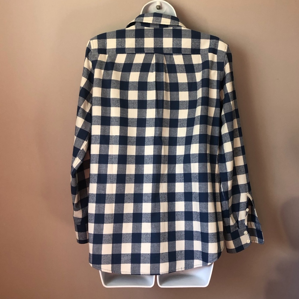 Vineyard Vines Women’s Button Down Collared Shirt - image 2